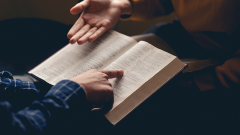 Ao refletir sobre fé e racionalidade, Jose Eduardo de Oliveira e Silva mostra como o diálogo entre teologia e ciência enriquece a busca pelo verdadeiro conhecimento.